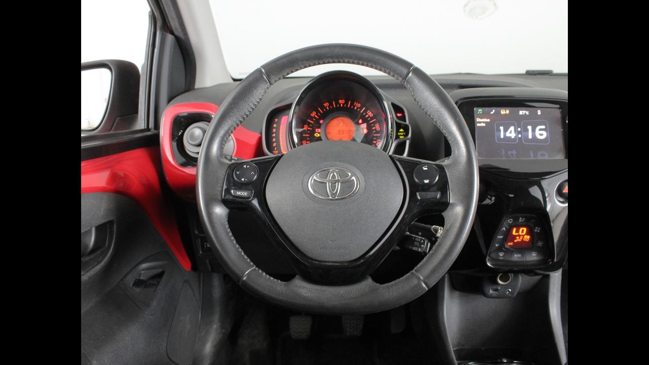 TOYOTA Aygo II 2014 - Aygo 5p 1.0 x-play