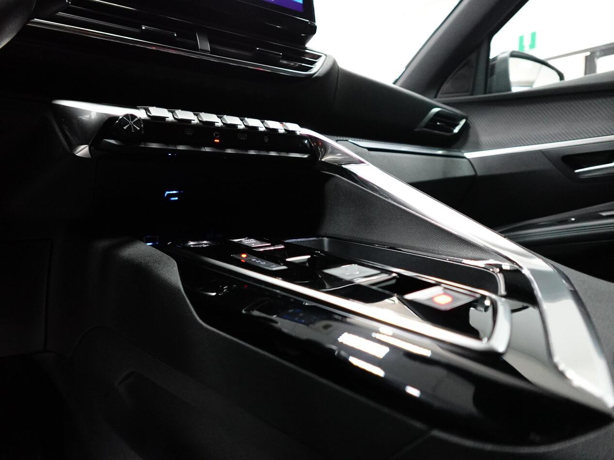 Peugeot 3008 II 1.5 BlueHDI 130 CV EAT8 ALLURE PACK