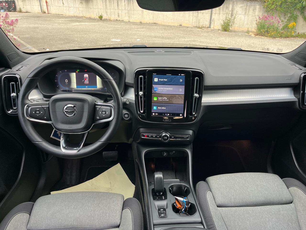 Volvo XC40 B3 automatico Plus Dark