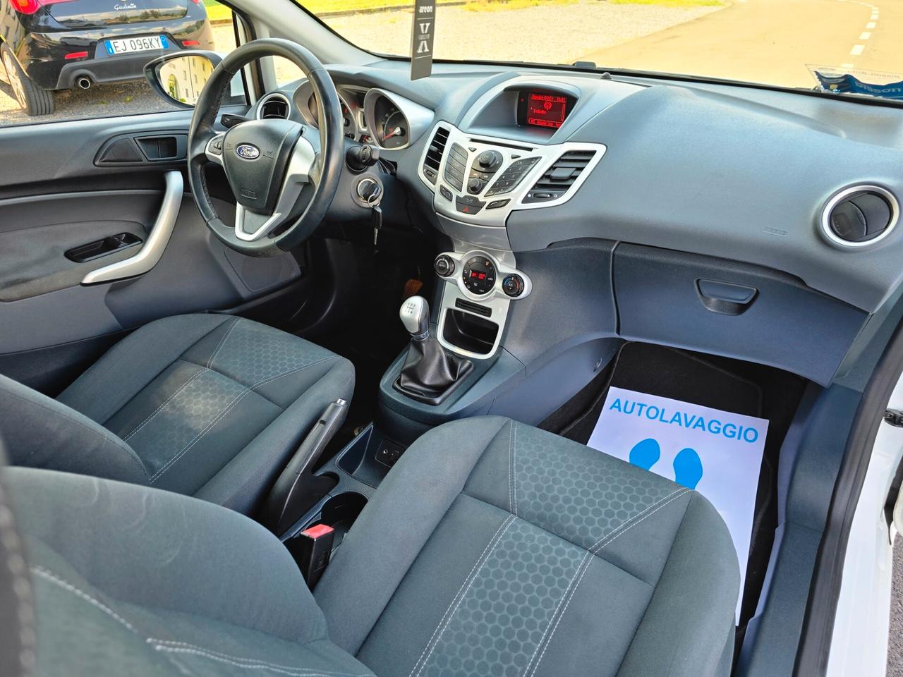 Ford Fiesta 1.4 DIESEL OK PER NEOPATENTATI UNICO PROPRIETARIO