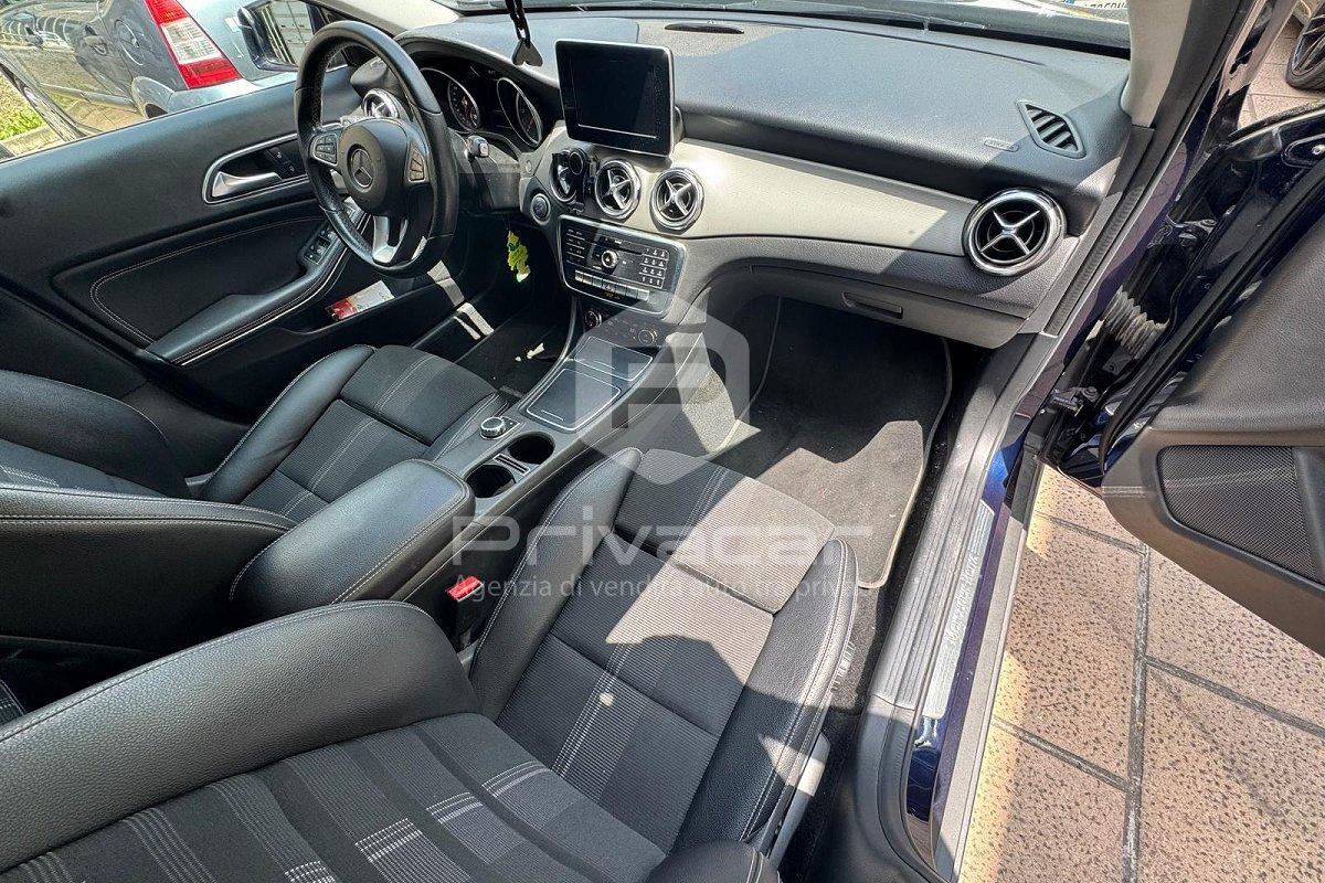 MERCEDES GLA 180 d Automatic Sport