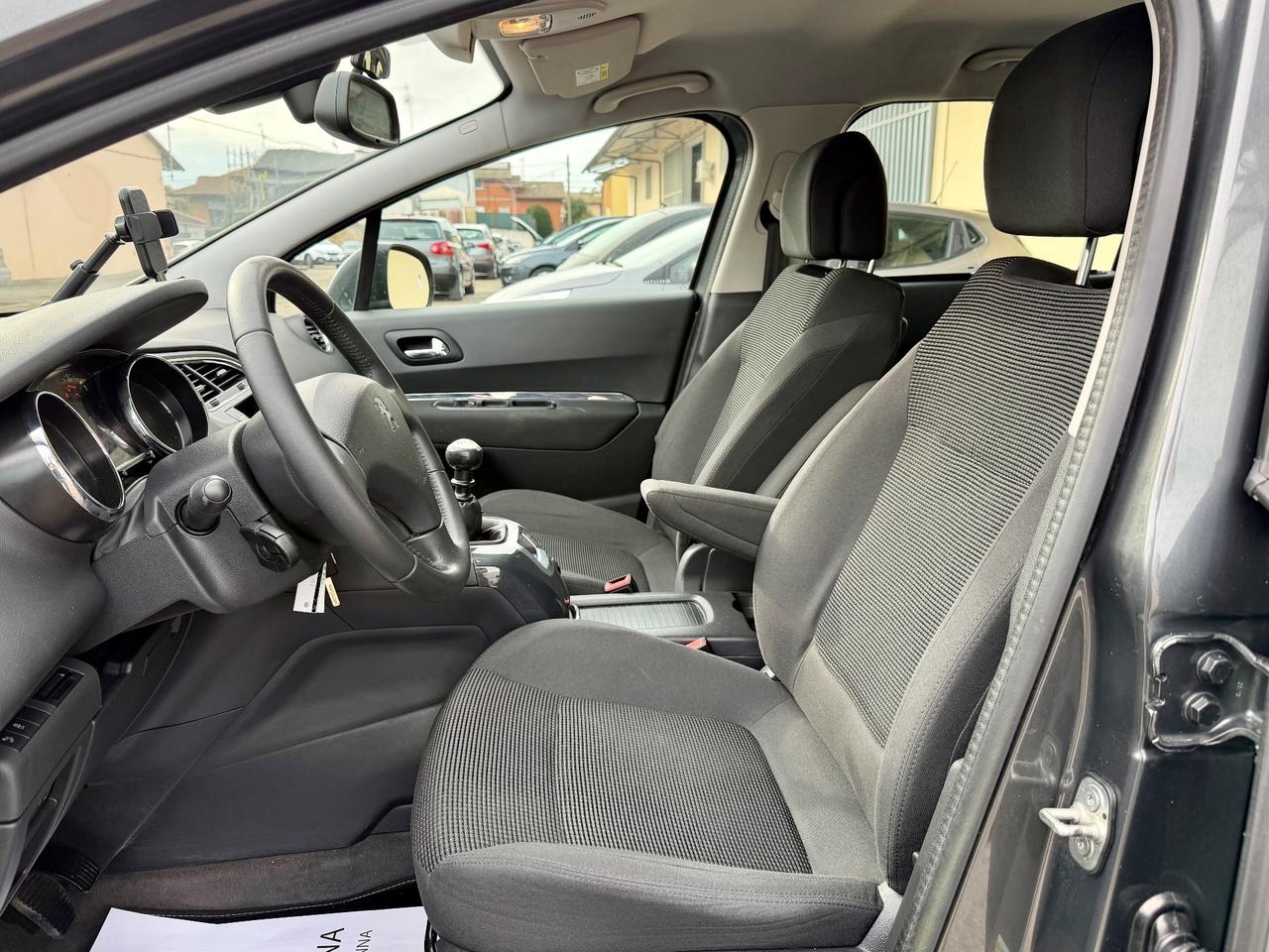 Peugeot 5008 1.6 HDi 115CV 7 Posti 2011