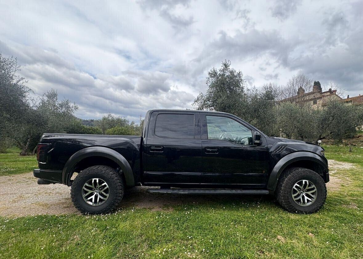 Ford F-150 Raptor SVT