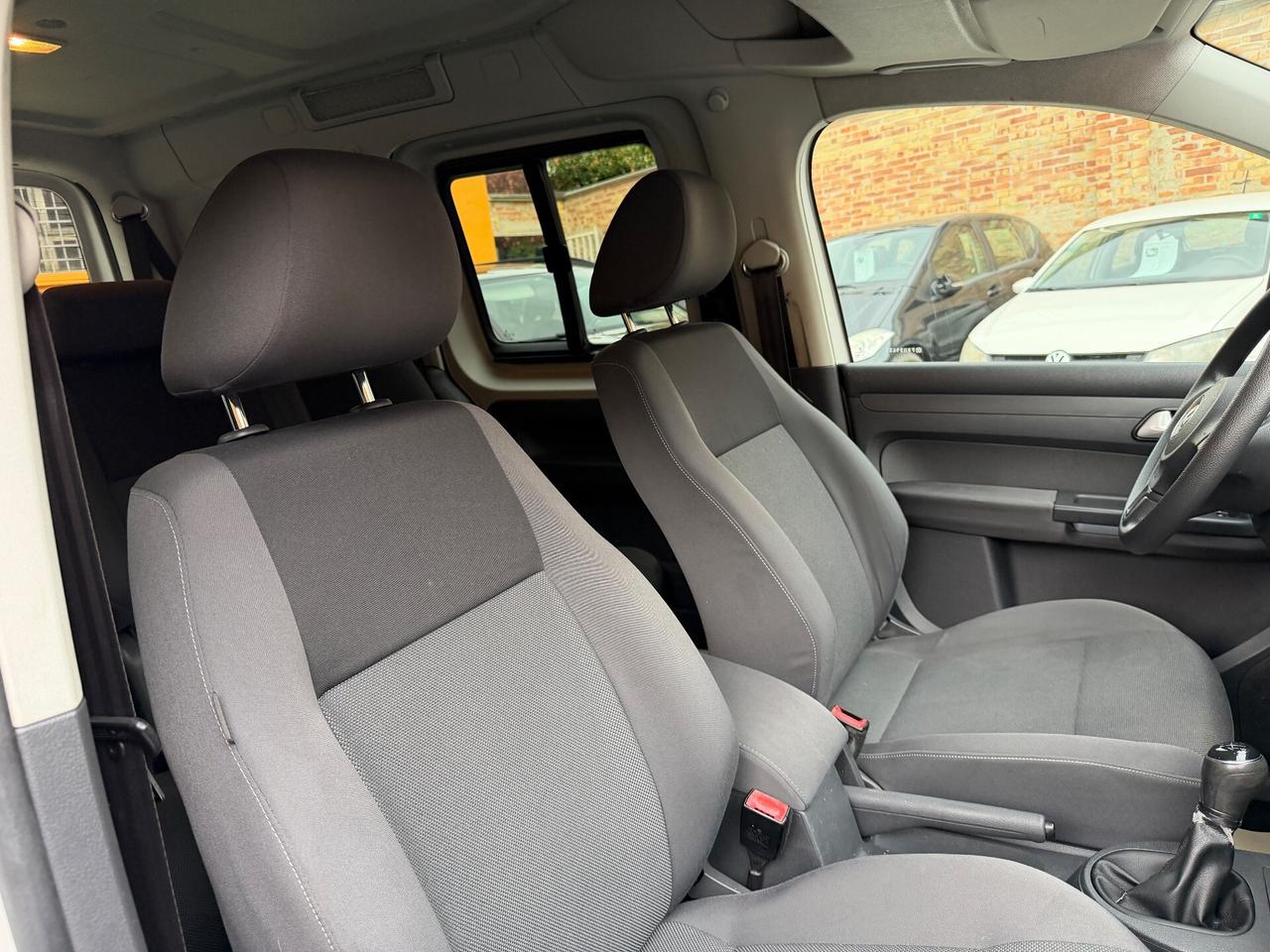 Volkswagen Caddy 1.6 TDI 102 CV 5p. Trendline 7 Posti