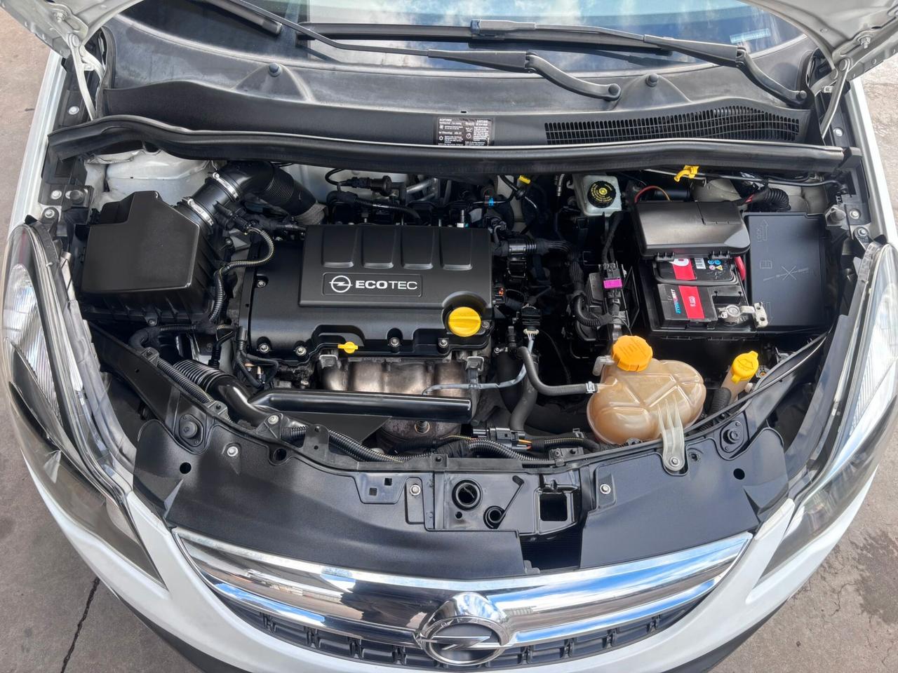 Opel Corsa 1.2 5 porte Cosmo