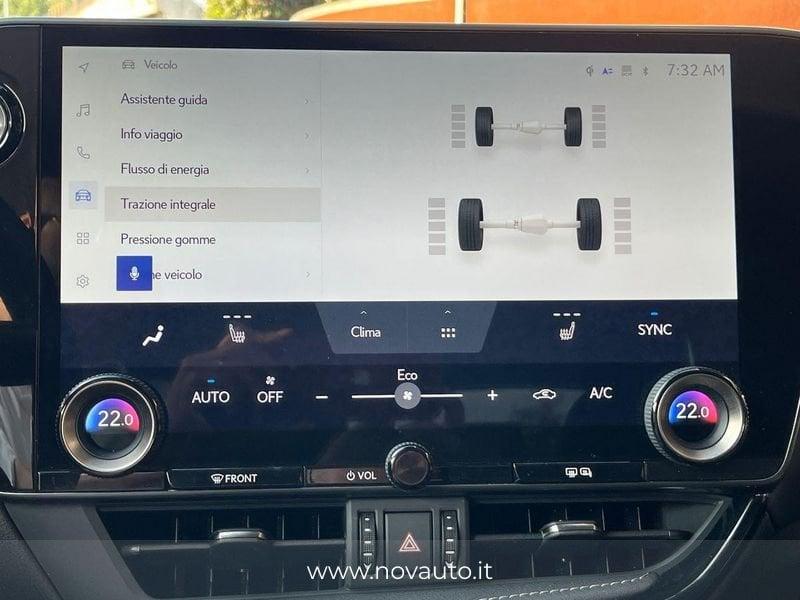 Lexus NX Hybrid Premium 4WD MY22