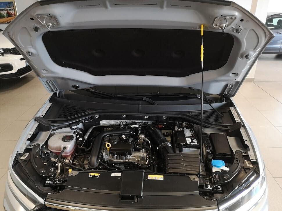 Volkswagen T-Roc 1.0 TSI Life 110CV 6 marce Fari led