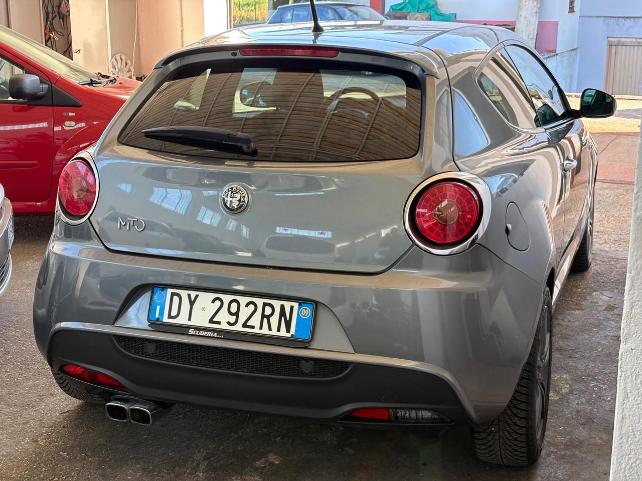 Alfa Romeo MiTo 1.6 JTDm 16V Distinctive Sport Pack