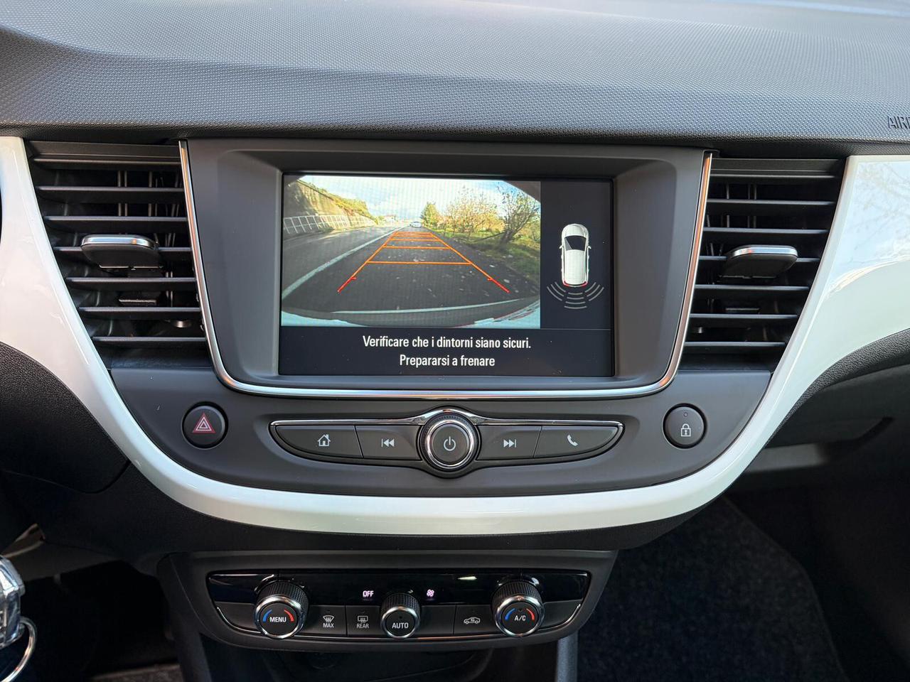 Opel Crossland 1.2 BENZINA 83CV S&S Design&Tech