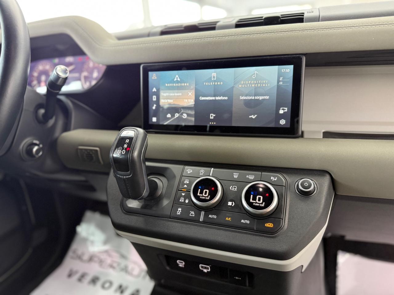Land Rover Defender 110 3.0D I6 250 CV AWD Auto X-Dynamic HSE