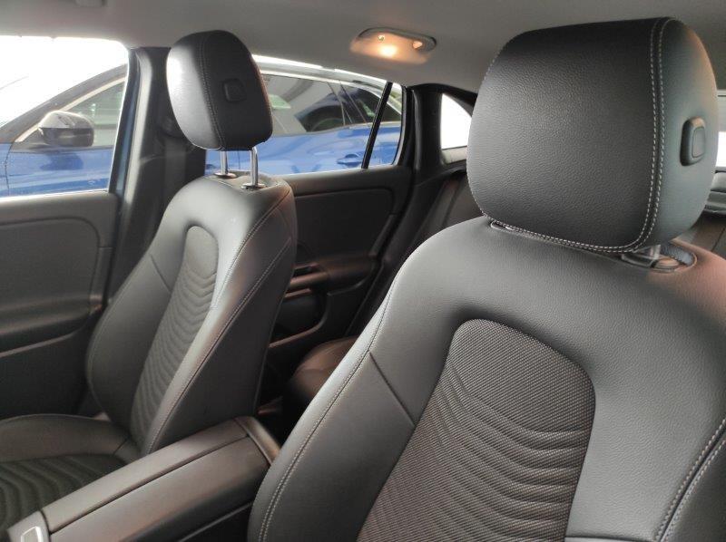 Mercedes-Benz GLA (H247) - GLA 200 d Automatic Business