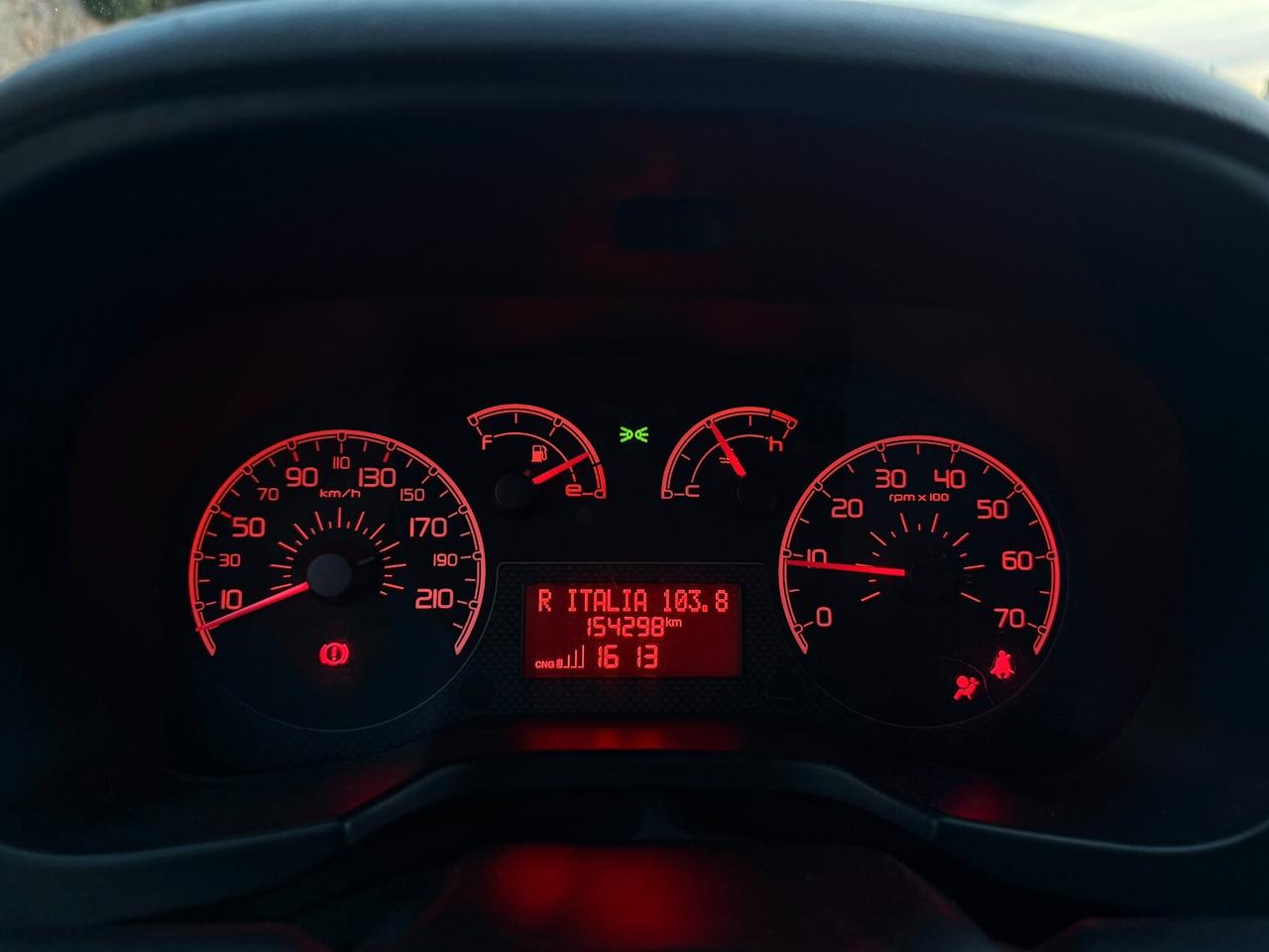 Fiat QUBO/1.4 77 CV/5 POSTI/METANO VALIDO 2028