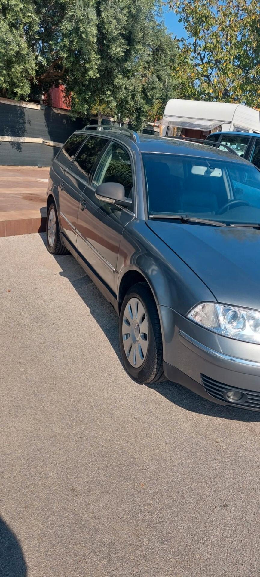 Volkswagen Passat 1.9 TDI/130 CV cat Var. C.line