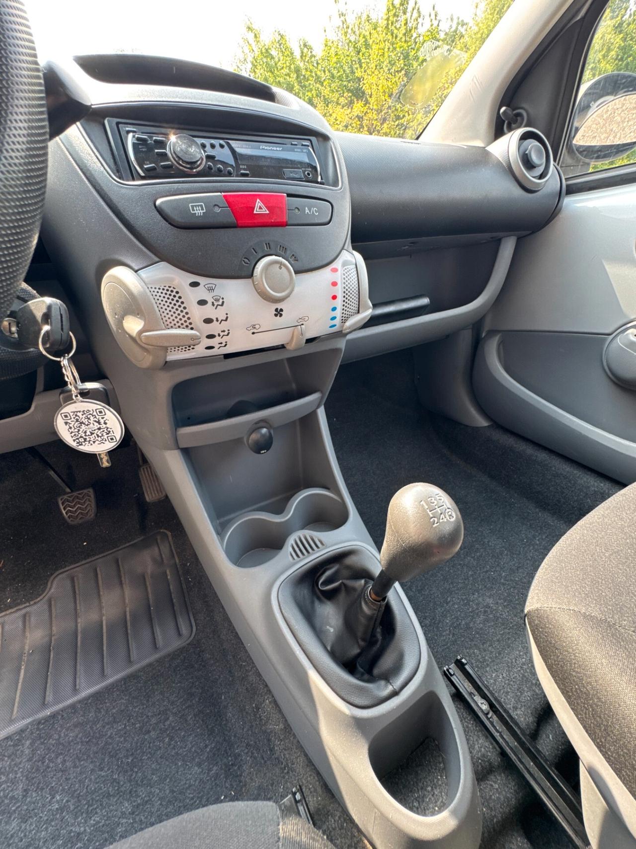 Toyota Aygo 1.0 50kW Benz 5p *SOLO 40.000 km UNICO*