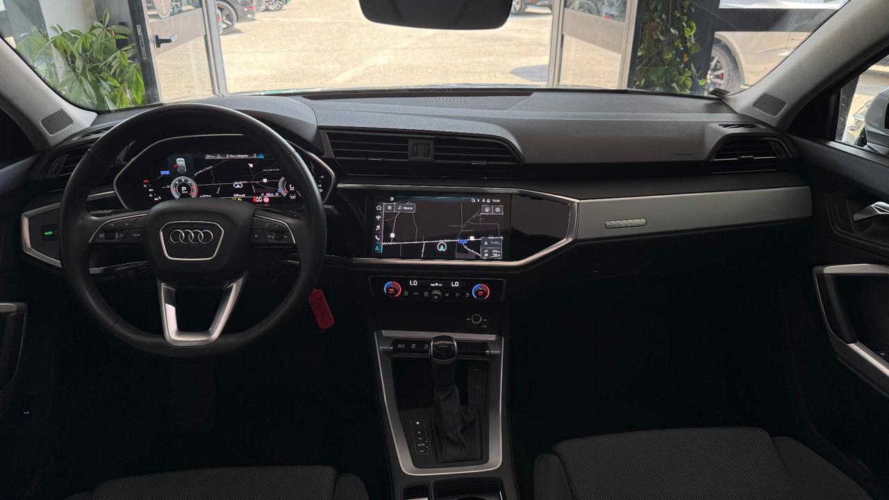 AUDI Q3 SPORTBACK S LINE TETTO IDENTITY BLACK