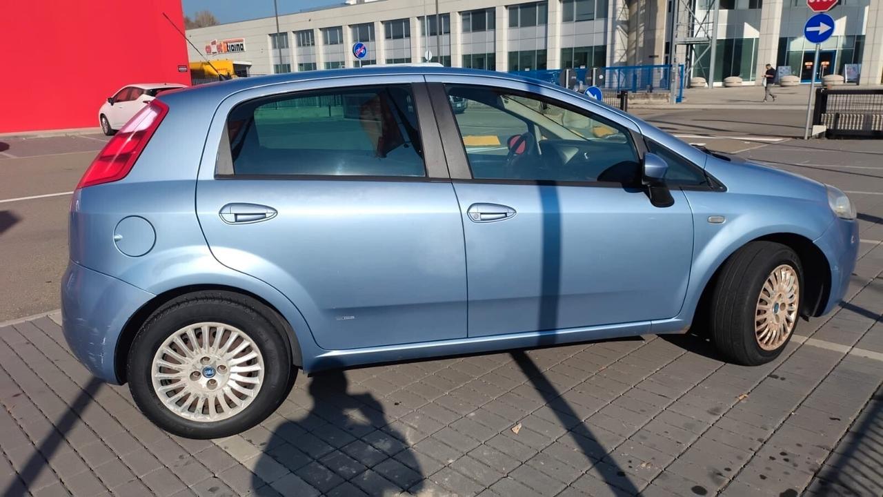 Fiat Grande Punto 1.3 MJT 75 CV 5P Autocarro
