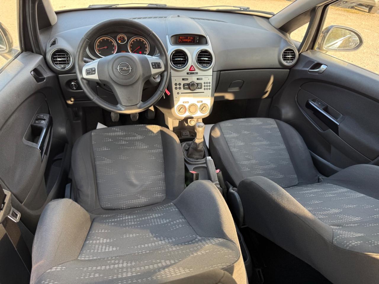 Opel Corsa 1.2 5 porte Club UNICO NEOPATENTATI