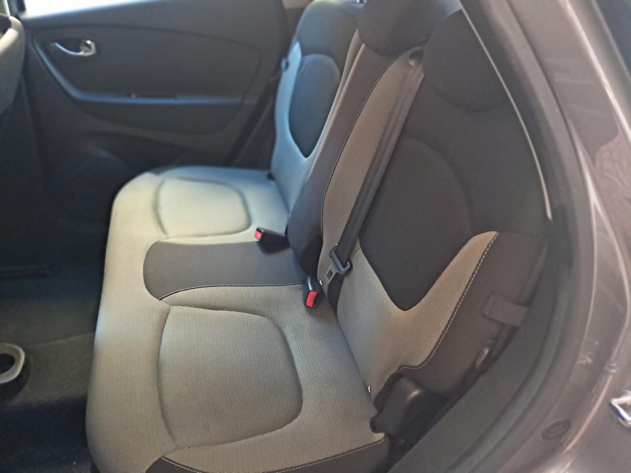 RENAULT CAPTUR 1.5 Diesel-NEOPATENTATI-NAVY-Euro8990