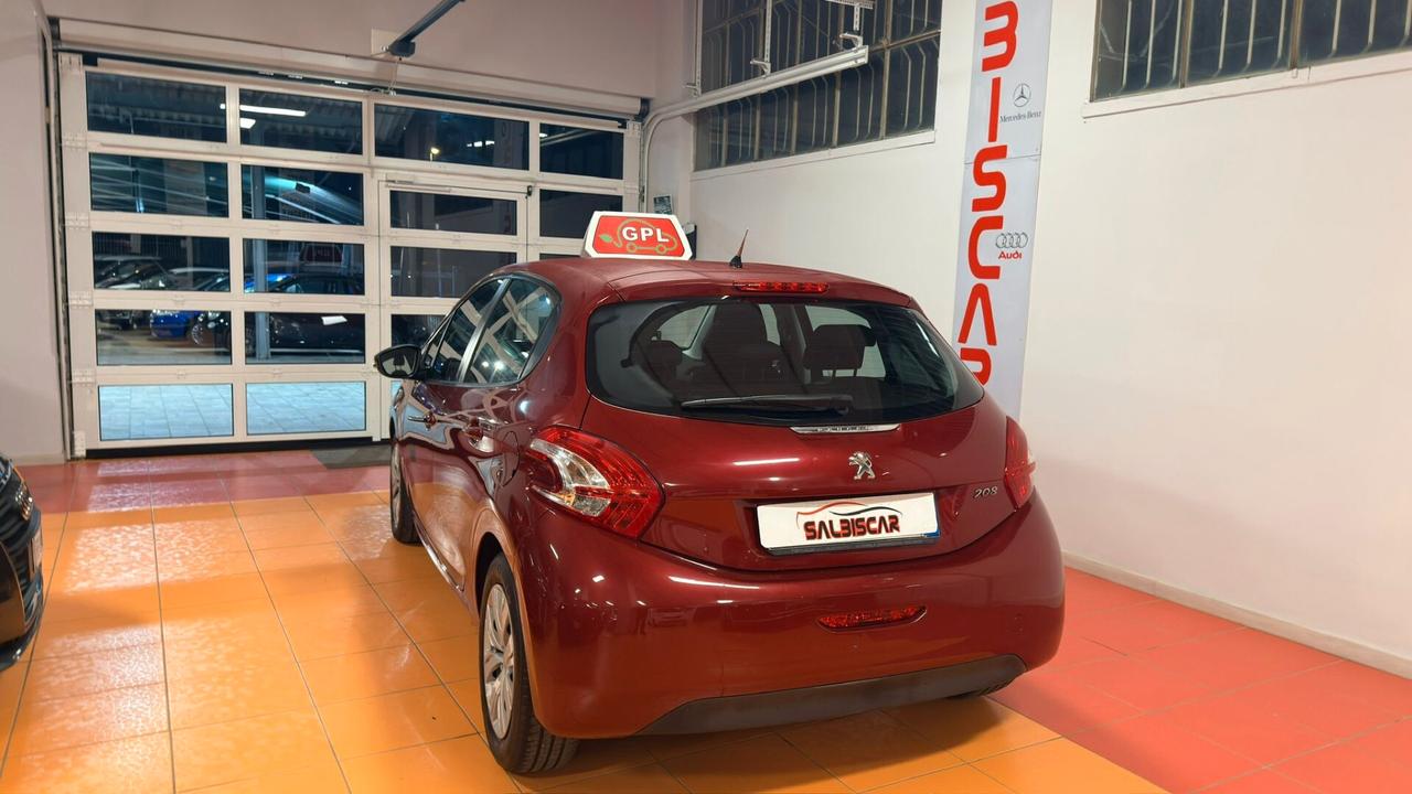Peugeot 208 1.2 VTi 82 CV 5 porte Allure