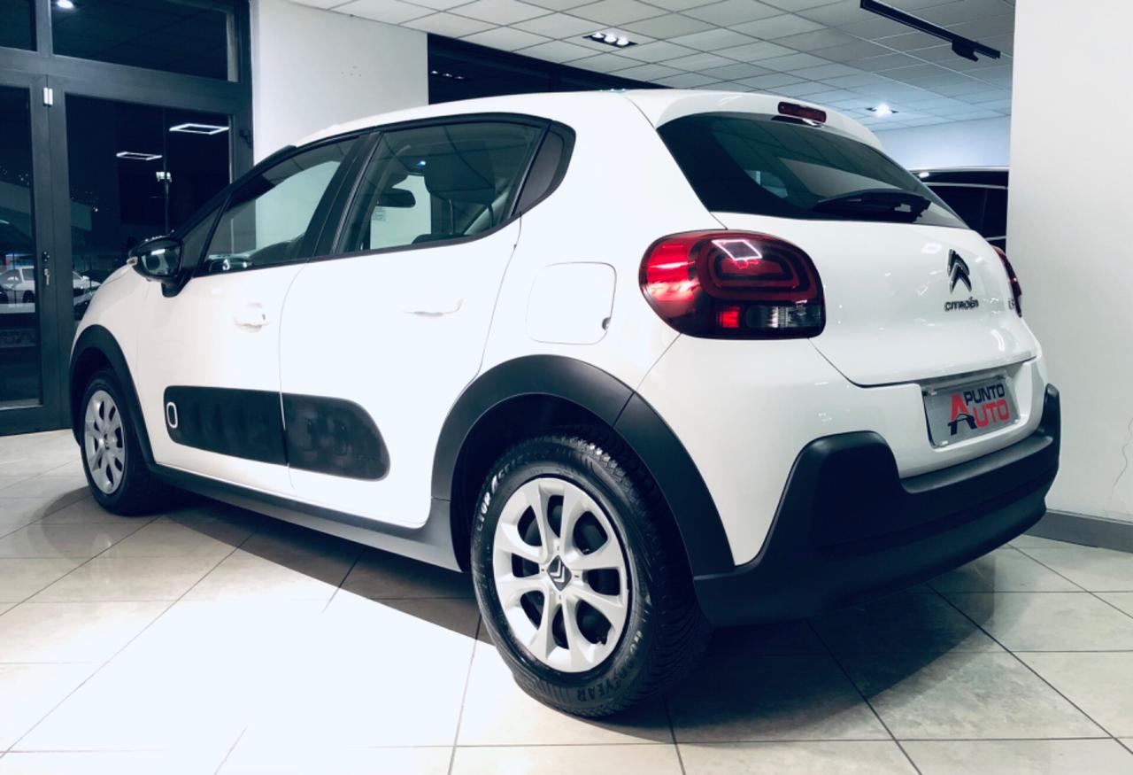 Citroen C3 PureTech 82 bianca tetto a contrasto
