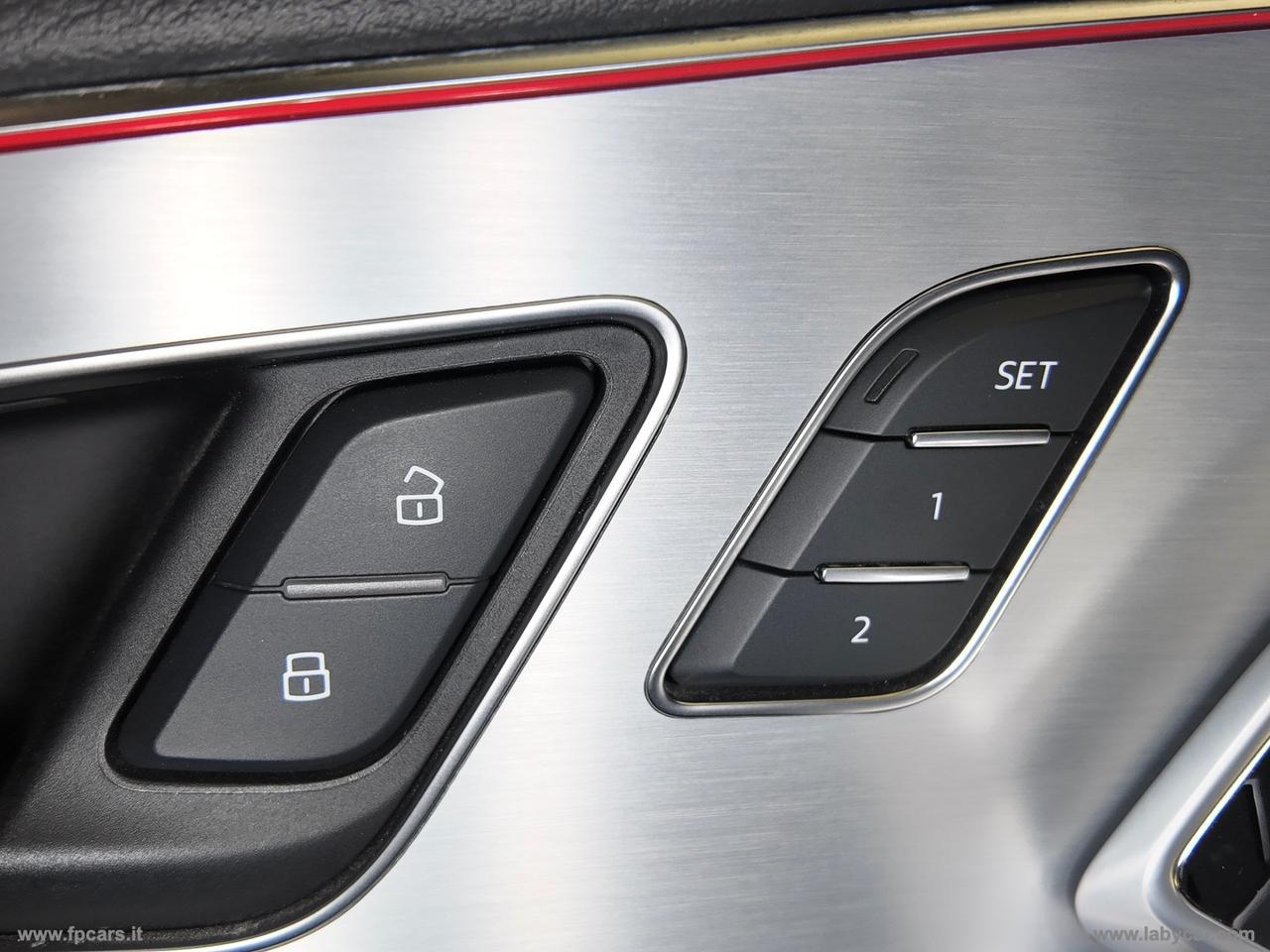 AUDI Q8 S line ed. TETTO APRIBILE