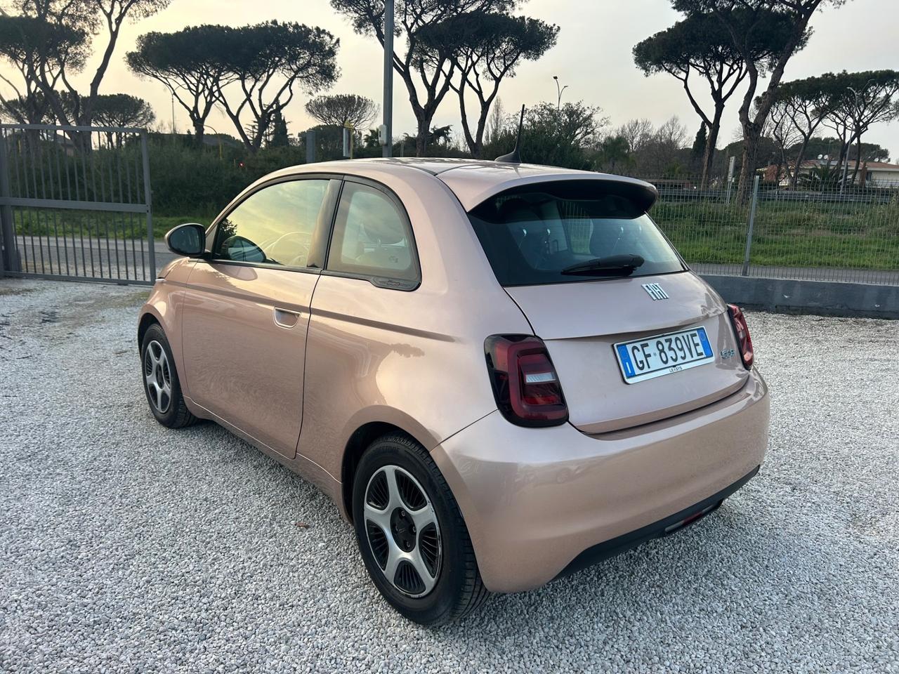 Fiat 500 500e 3+1 42 kWh Passion