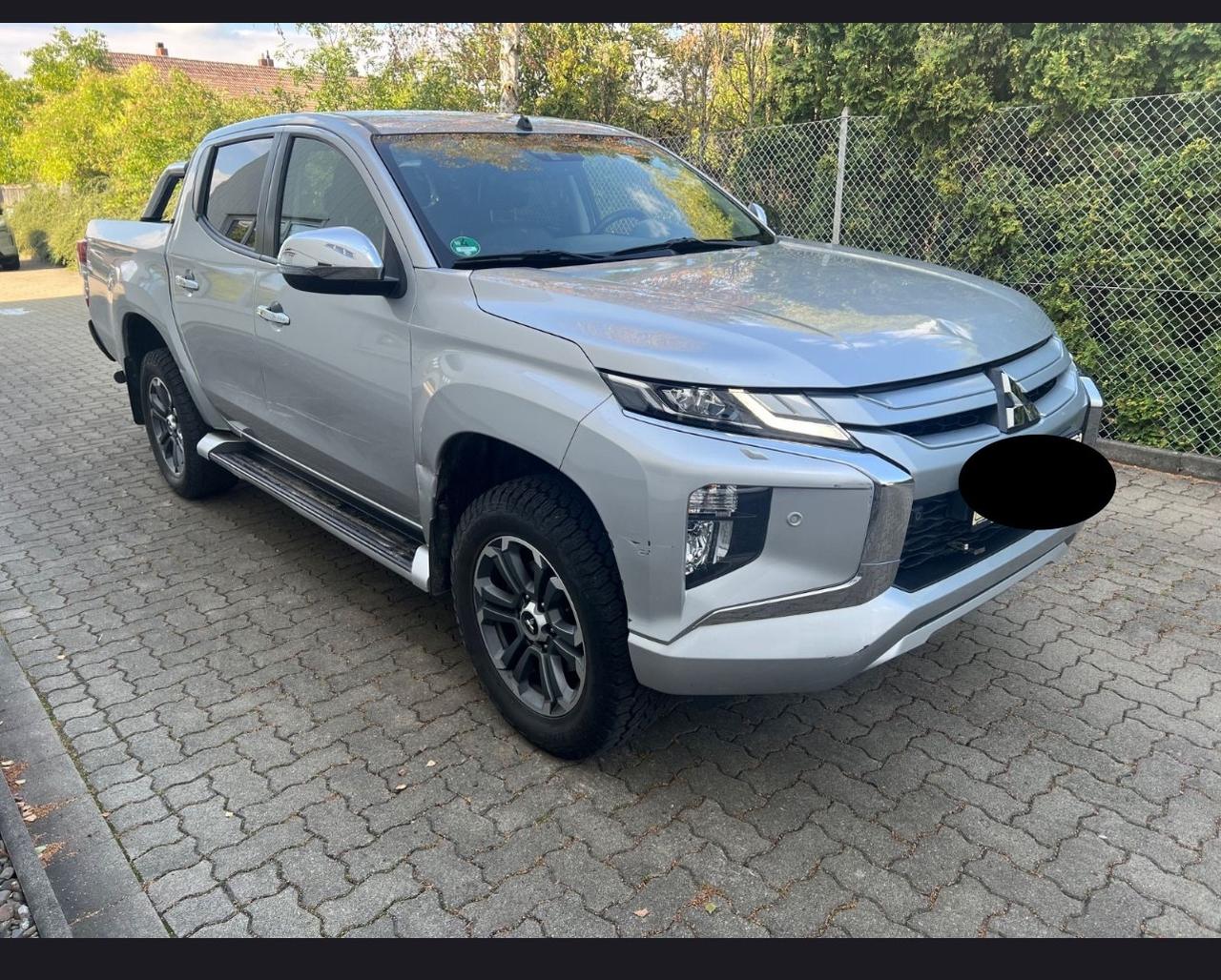 Mitsubishi L200 2.3 D Double Cab 4x4 Super Select Intense aut.