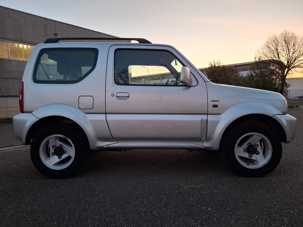 Suzuki Jimny 1.3i 16V cat 4WD JLX Special