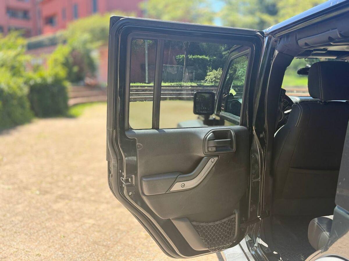 Jeep Wrangler Unlimited 2.8 crd Sahara auto