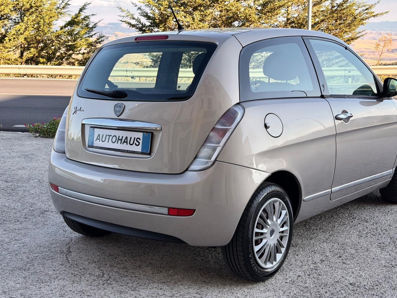 Lancia Ypsilon 1.2 69 CV Platino - SOLI 31.000KM
