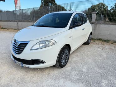Lancia Ypsilon 1.2 69 CV 5 porte S&S Platinum
