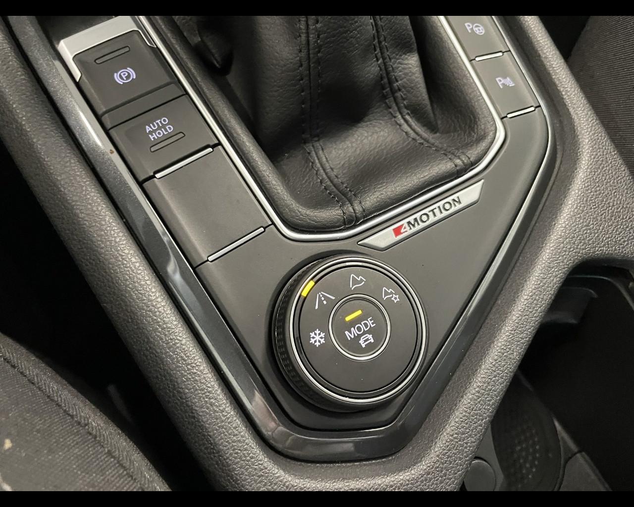 VOLKSWAGEN Tiguan 2ª serie - Tiguan 2.0 TDI 150 CV SCR DSG 4MOTION Elegance