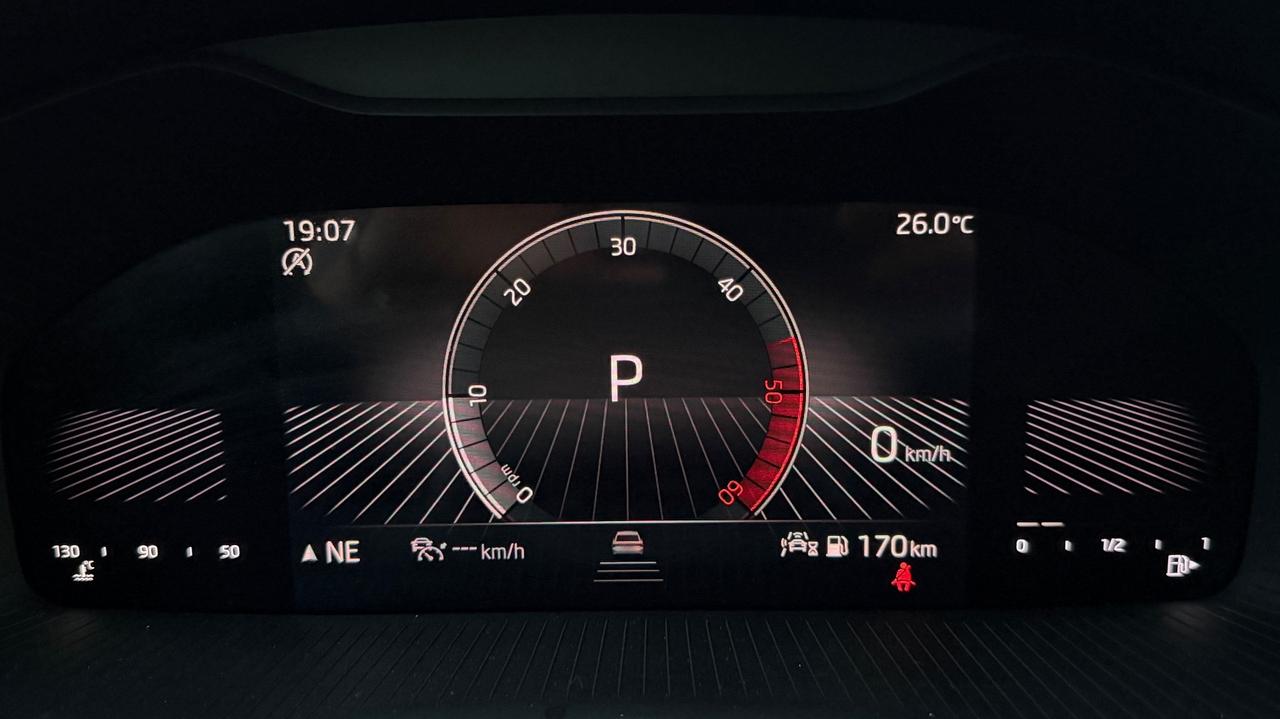 SKODA KAROQ 2.0 EVO TDI DSG 115 CV - FULL LED, VIRTUAL COCKPIT, NEOPATENTATI