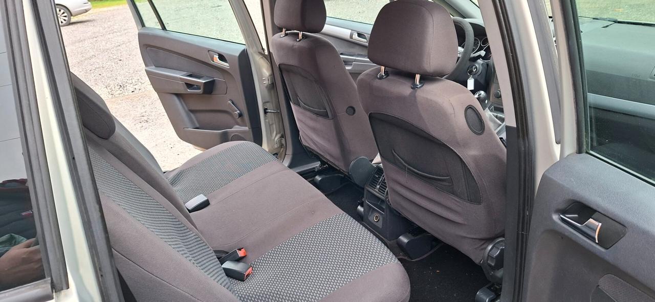 Opel Zafira 1.6 CON IMPIANTO A METANO 7 POSTI