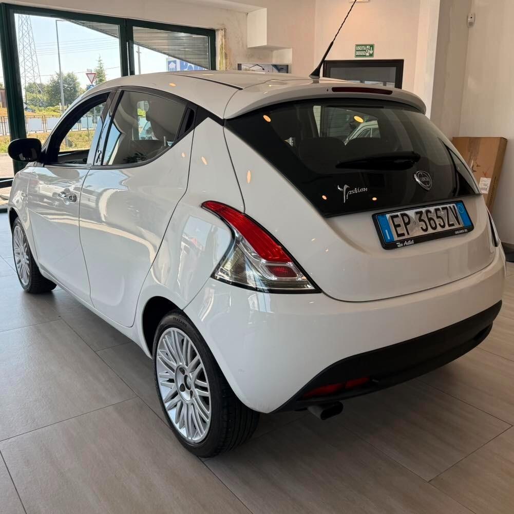 Lancia Ypsilon 1.3 MJT 16V 95 CV 5 porte S&S Silver