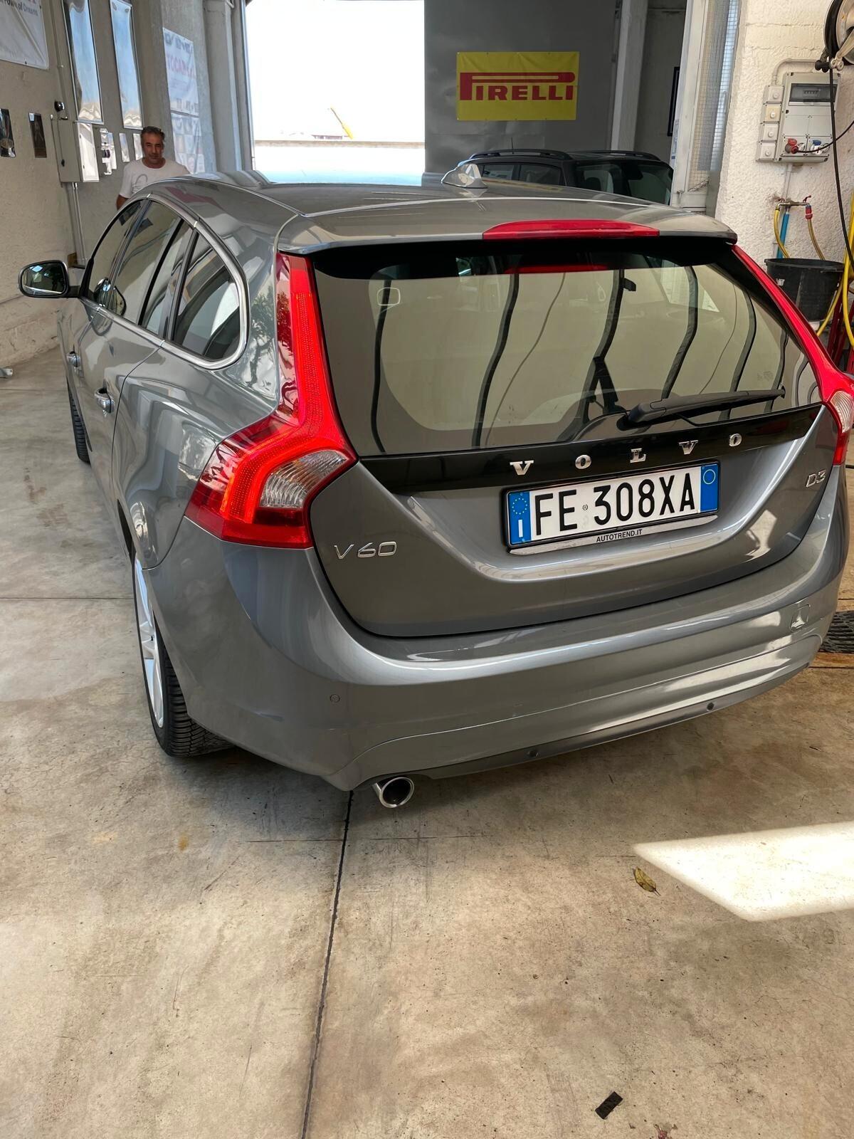 Volvo V60 D3 Momentum Automatica