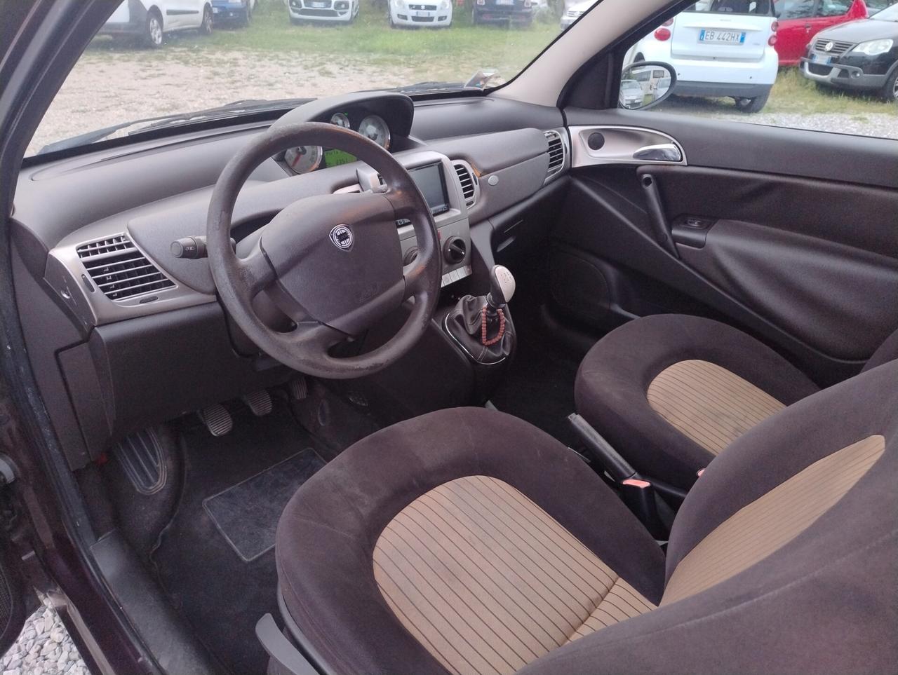 Lancia Ypsilon 1.2 Argento