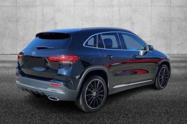 MERCEDES-BENZ GLA 200 d Automatic Premium