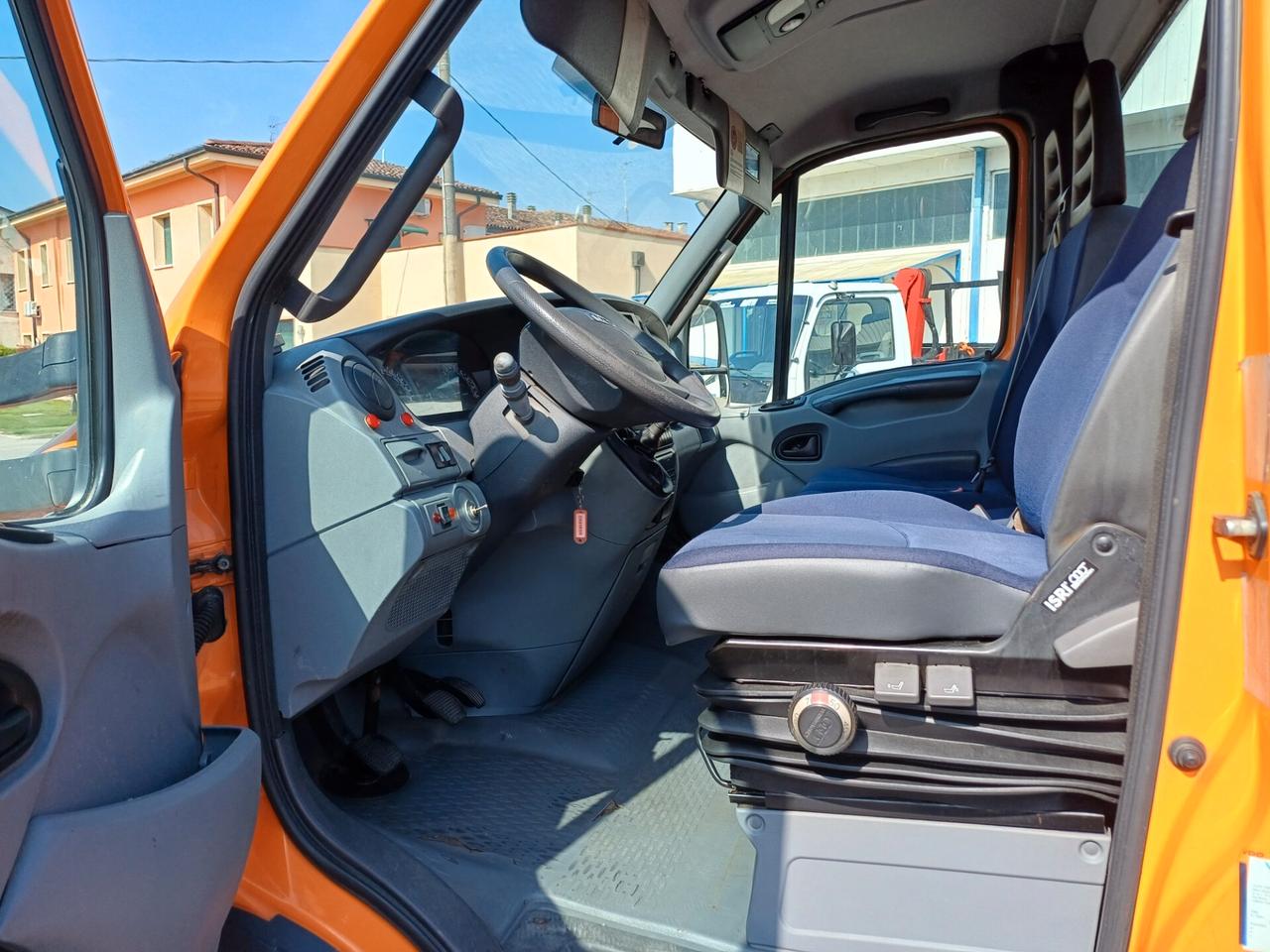 IVECO 65C18 GRU E RIBALTABILE