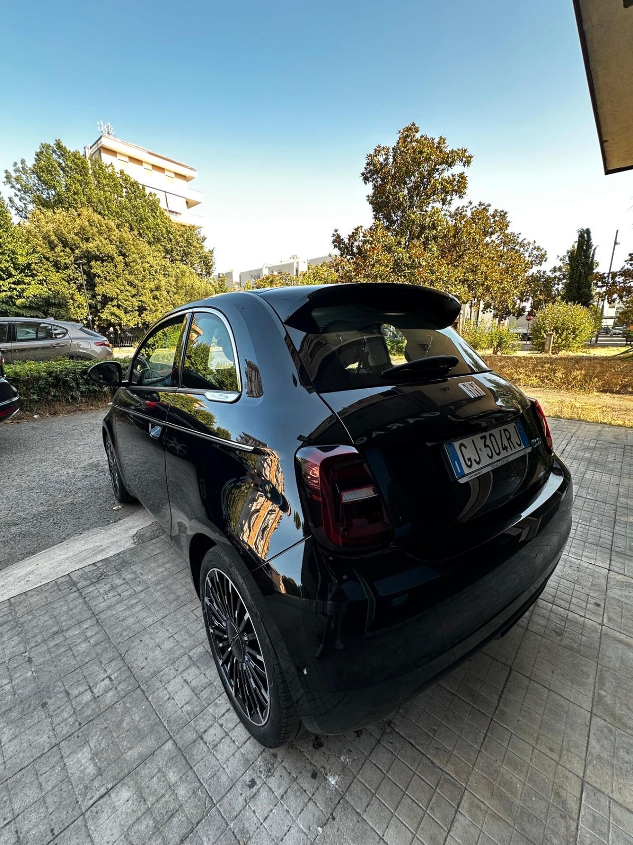 Fiat 500 500e 3+1 42 kWh La Prima