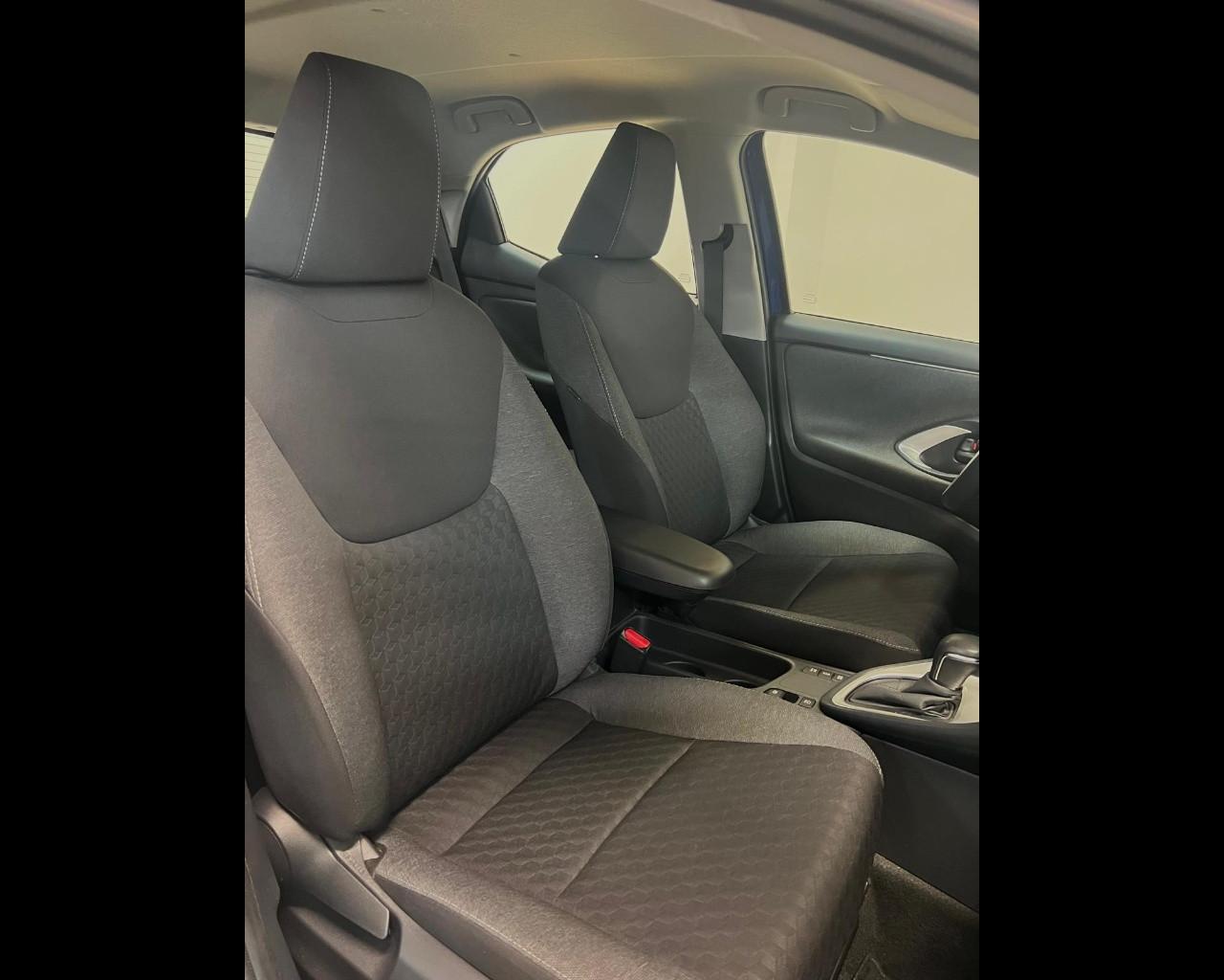 TOYOTA Yaris 1.5h Trend