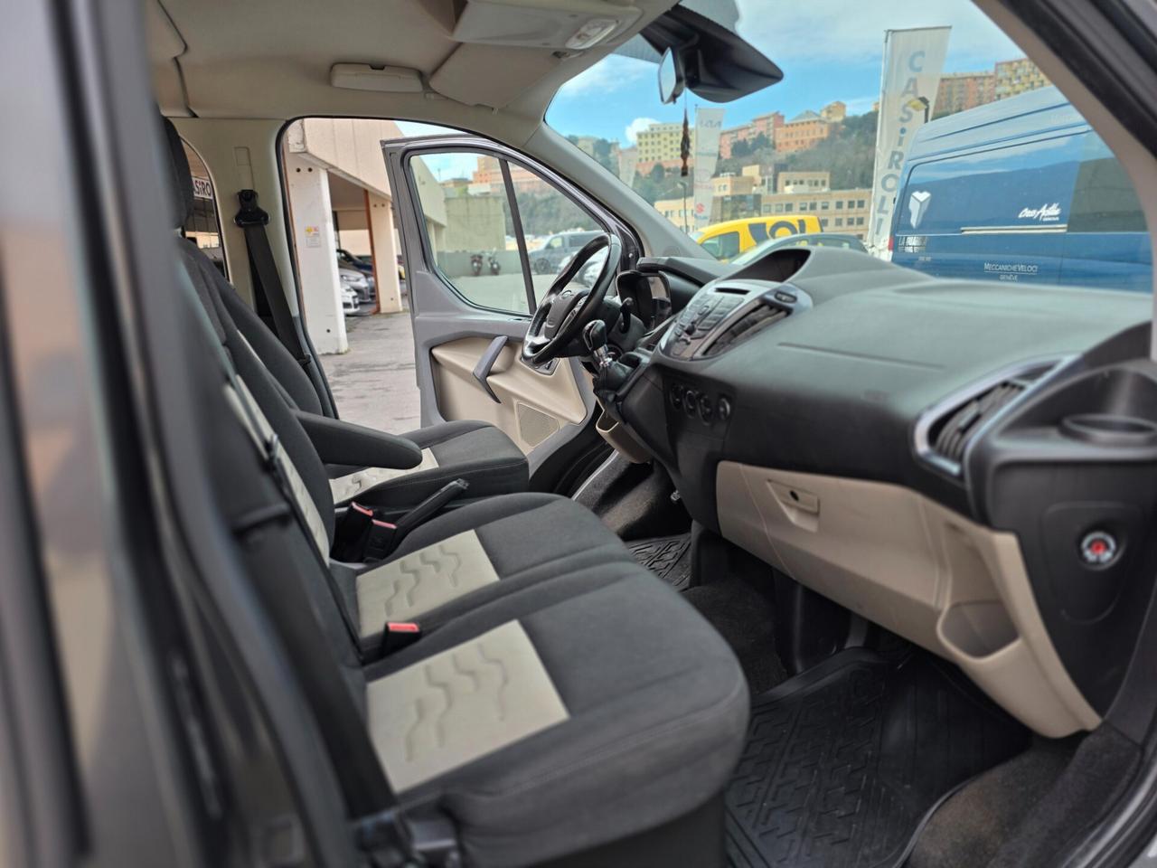 Ford Tourneo Custom 310 2.0 TDCi 130CV PC Titanium