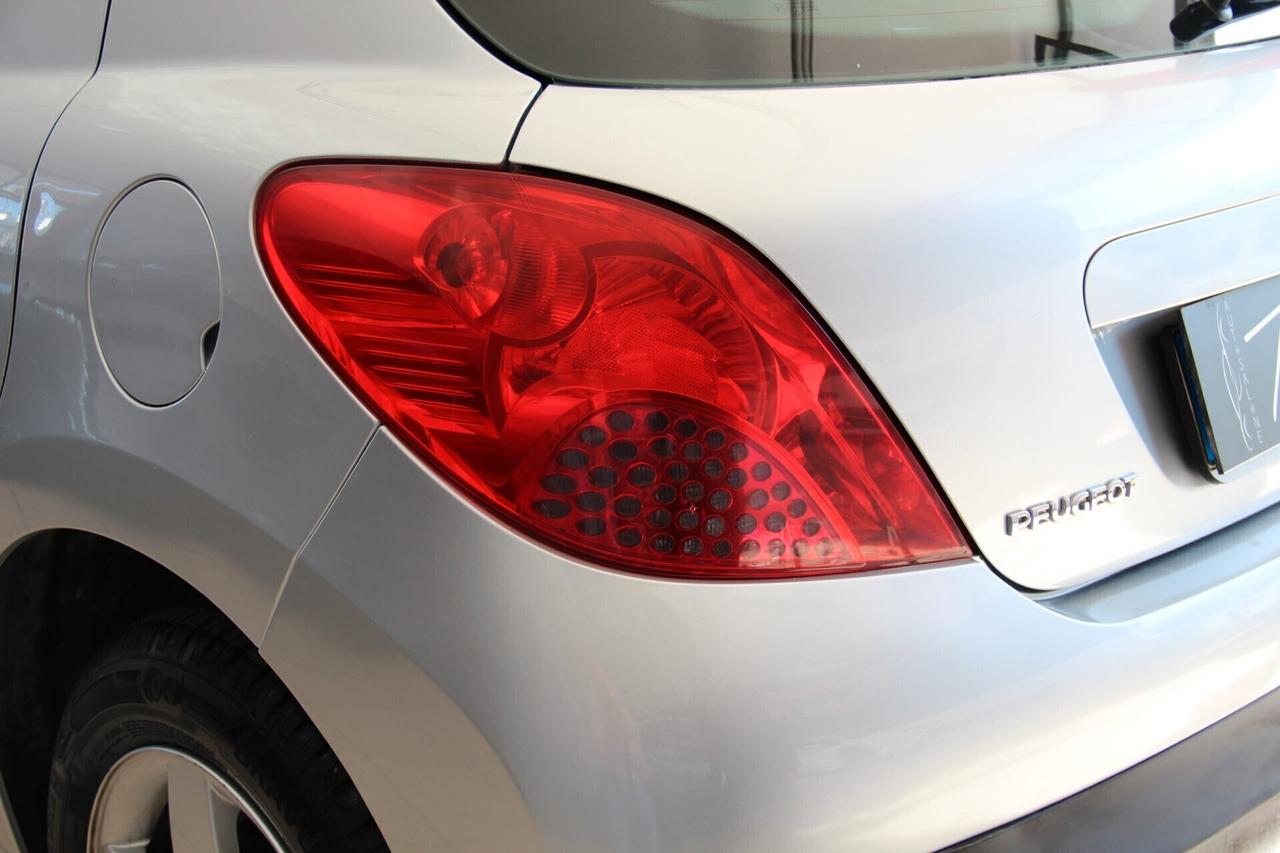 Peugeot 207 1.4 8V 75CV GPL (GAS)