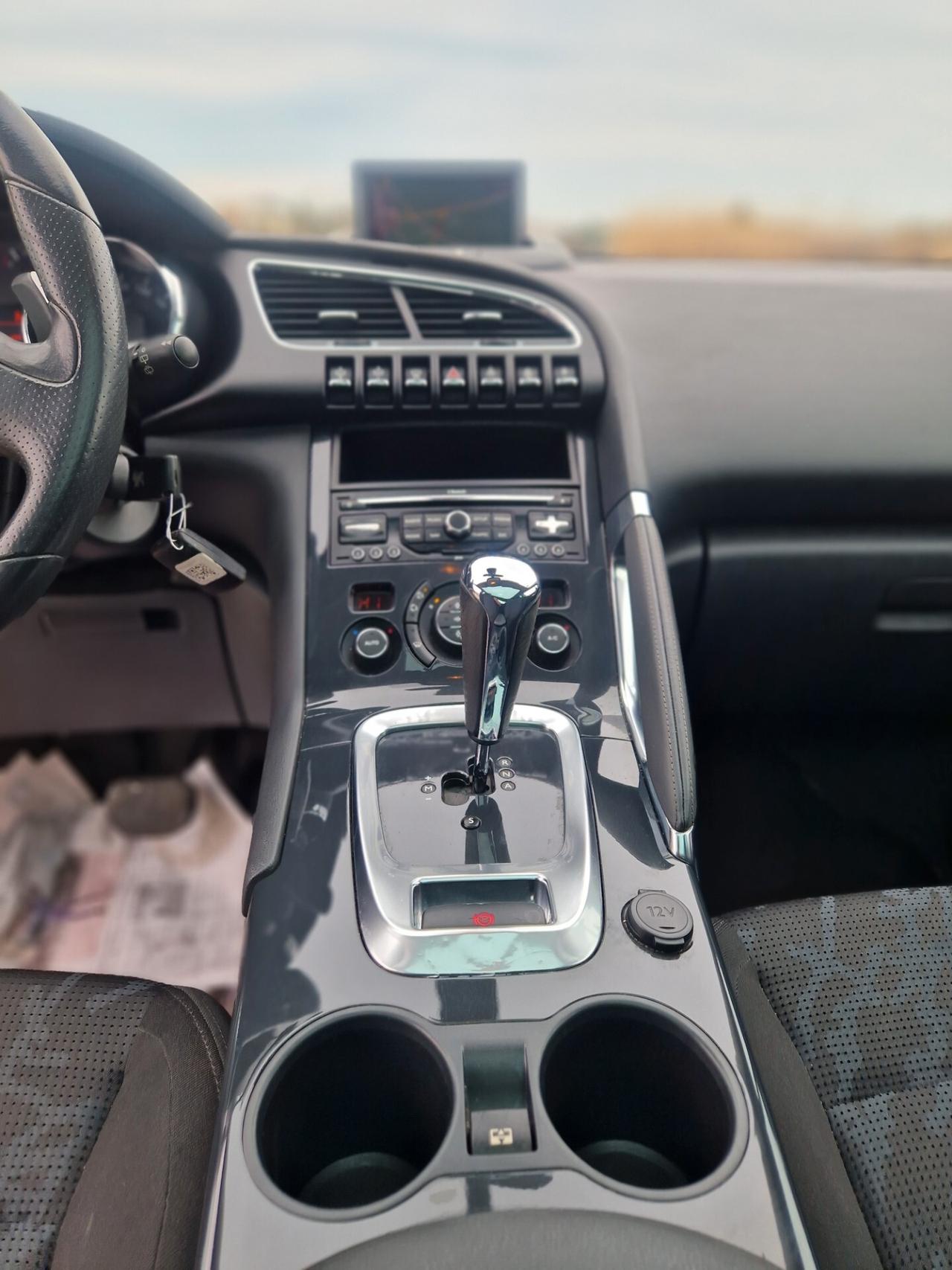 Peugeot 3008 1.6 e-HDi 112CV cambio robotizzato Stop&Start Allure