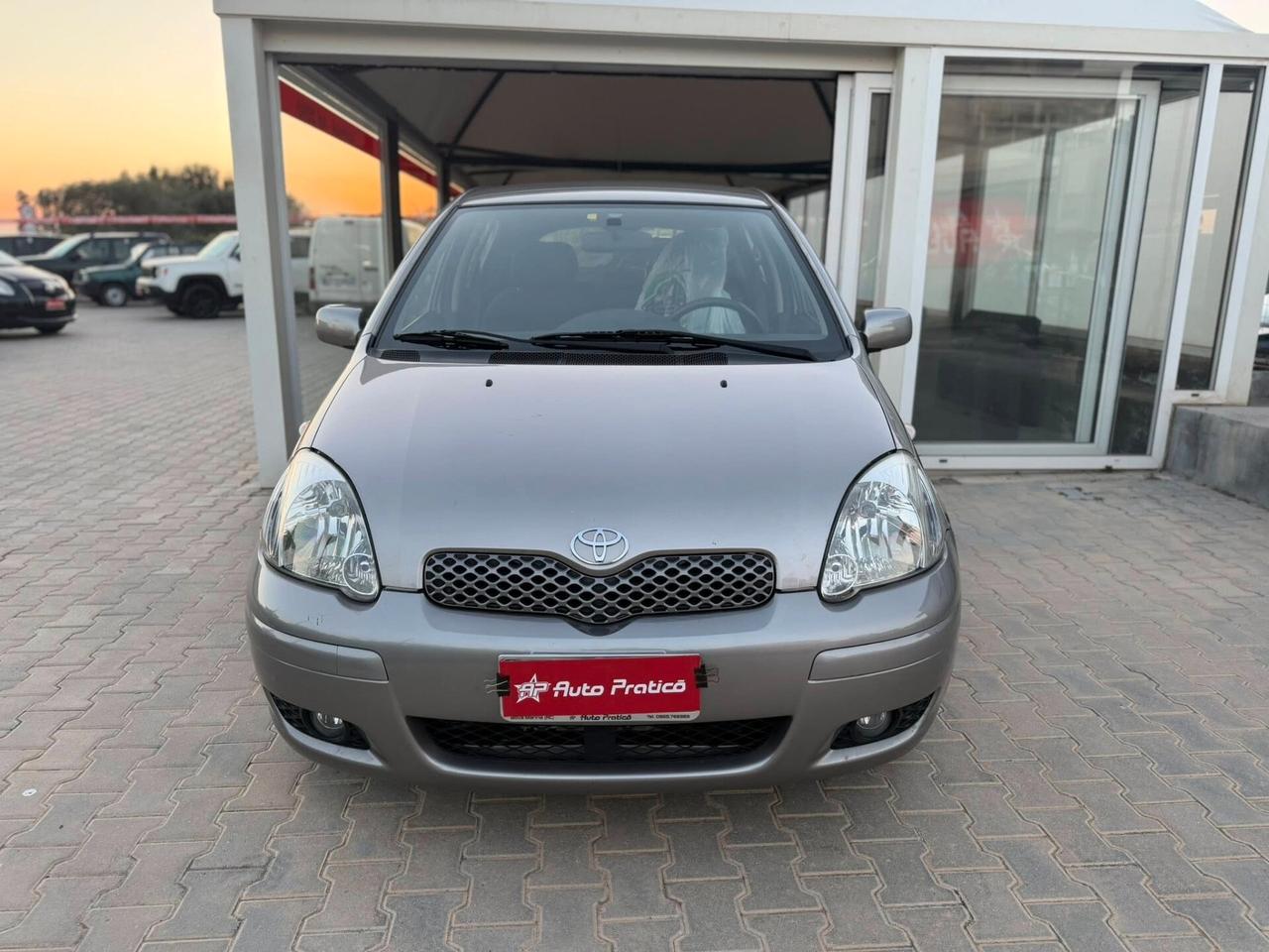 Toyota Yaris 1.4 D-4D 5 porte Sol OK NEOPATENTATI