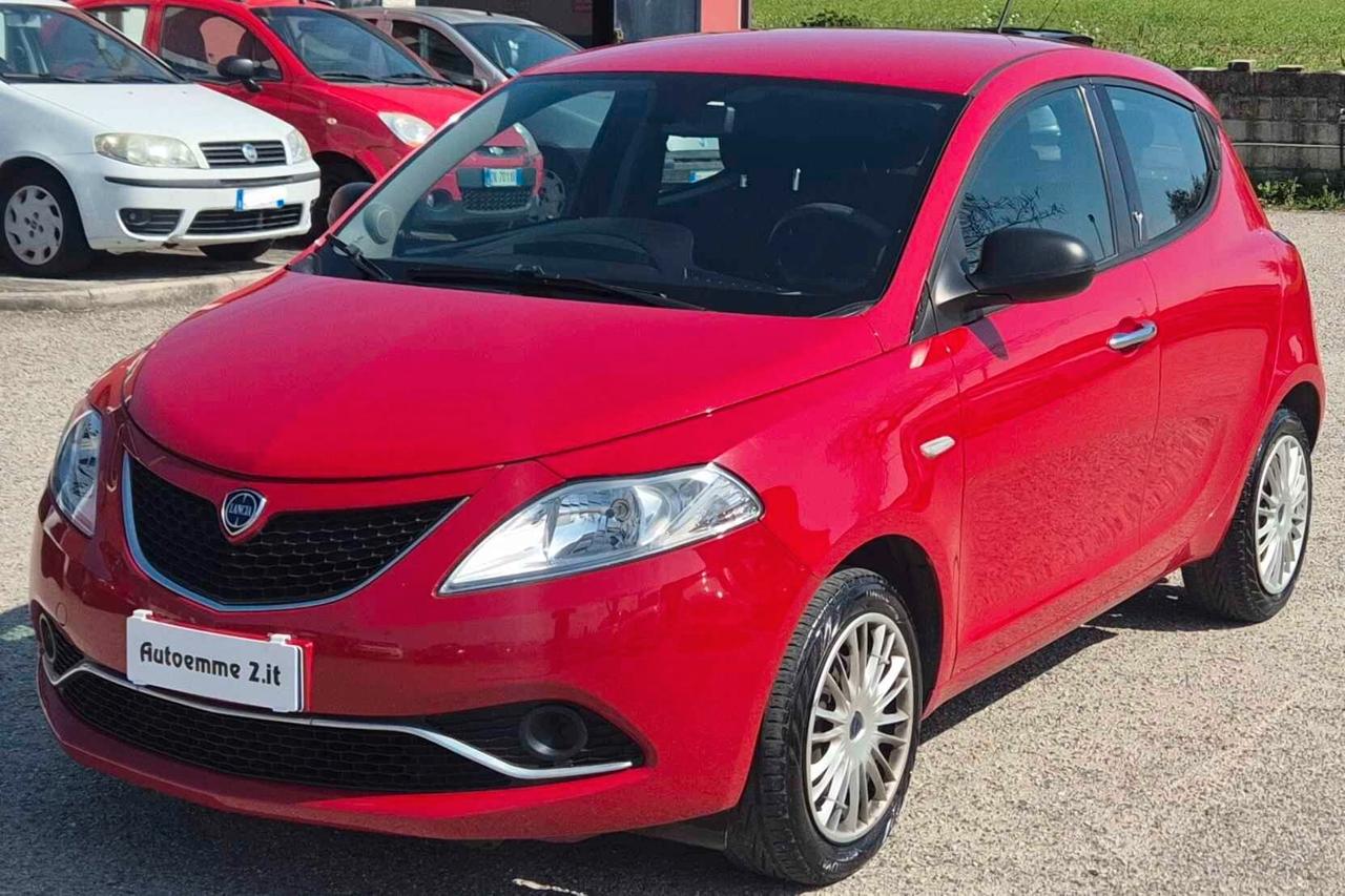 Lancia Ypsilon 1.2 69 CV 5 porte Silver
