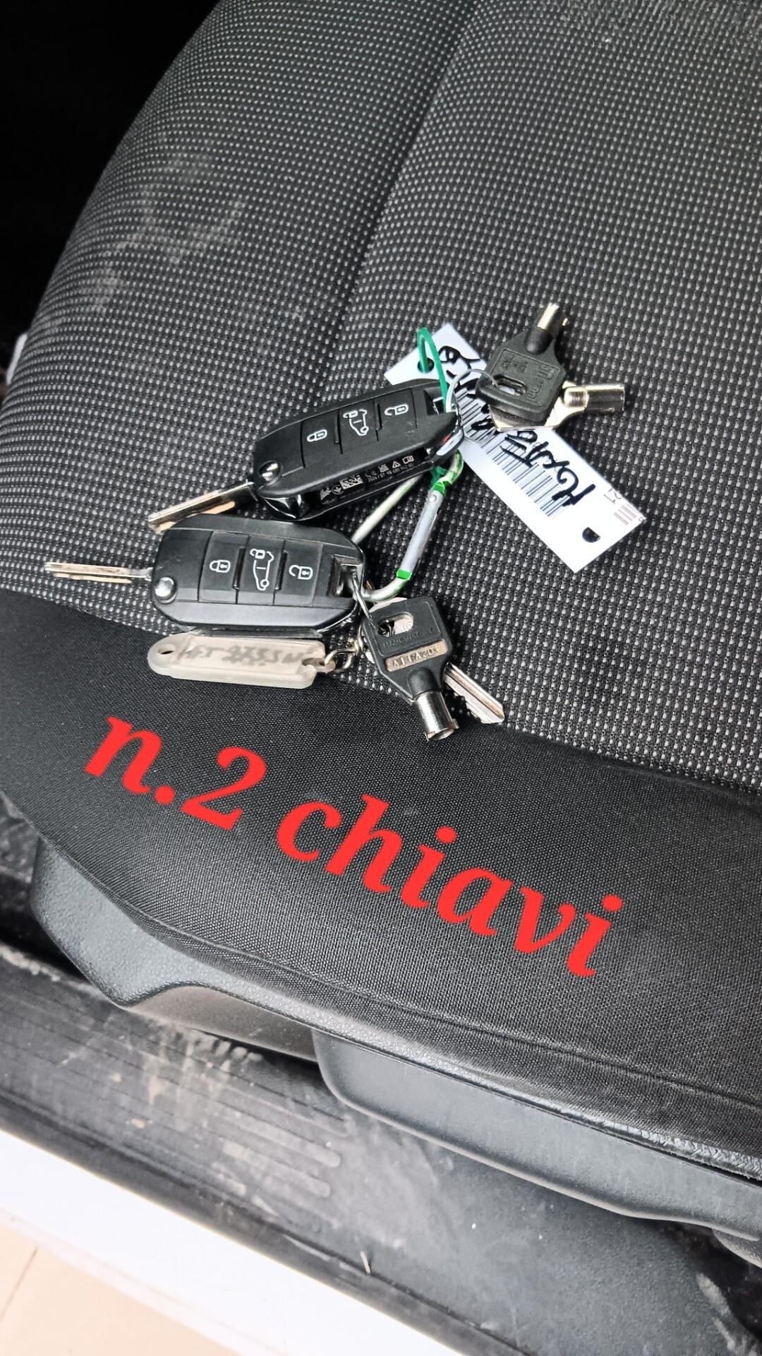 Fiat Doblò incidentata sinistrata mondialcars 024