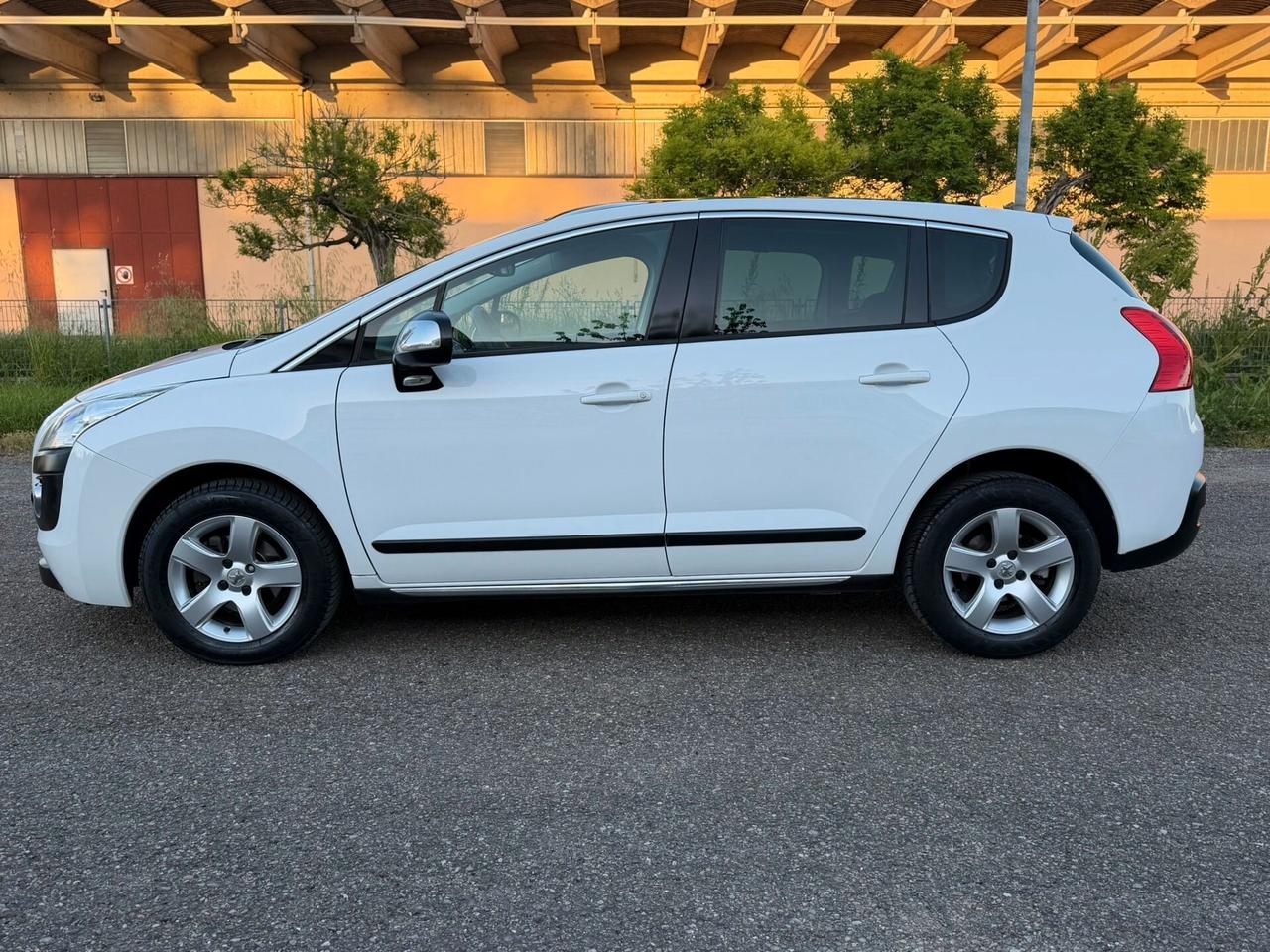 Peugeot 3008 1.6 HDi 115CV Business