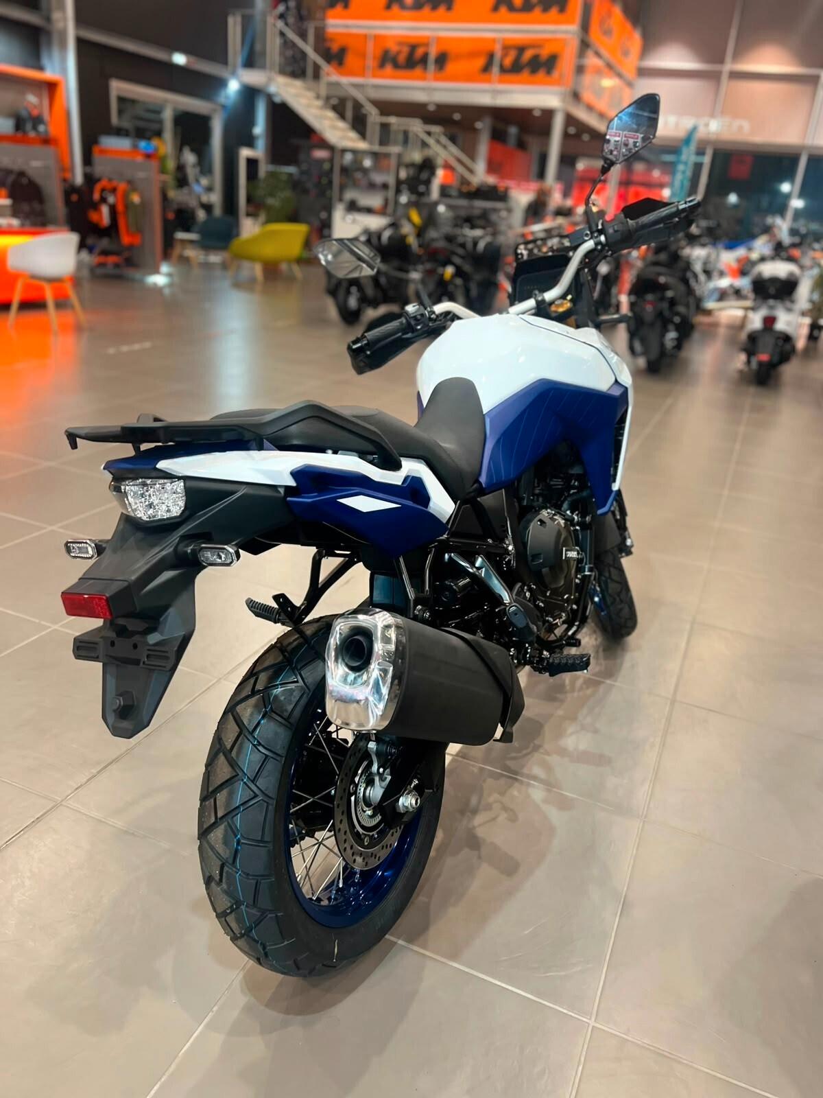 Suzuki V Strom DL 800 DE