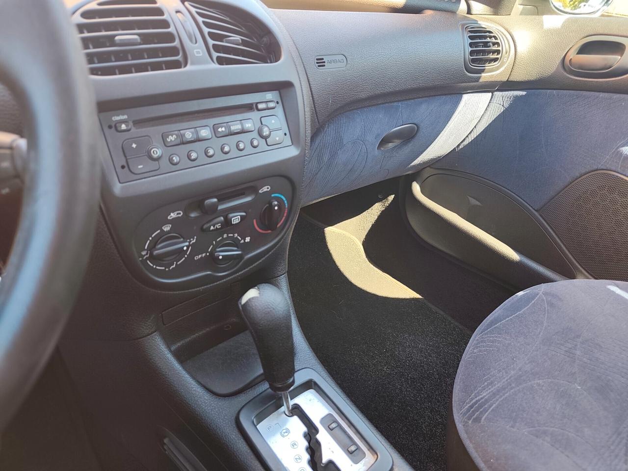 Peugeot 206 1.4 Benz automatica 5 porte